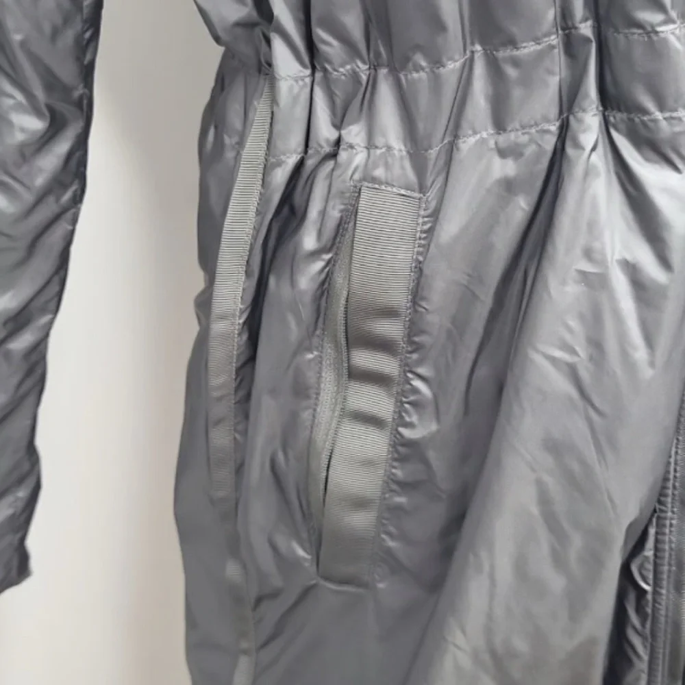 Athleta Summit Insulated Parka
Color: Mountain Olive
Size: Small - Picture 9 of 13